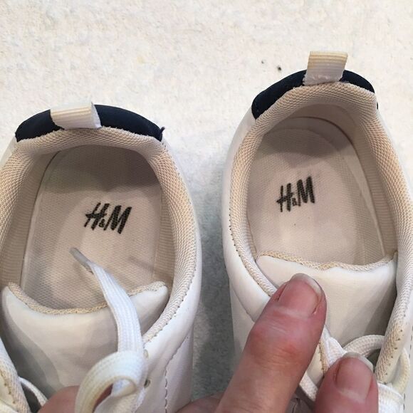 White athletic tennis shoes H & M  size 4.5 lace up - Picture 6 of 9